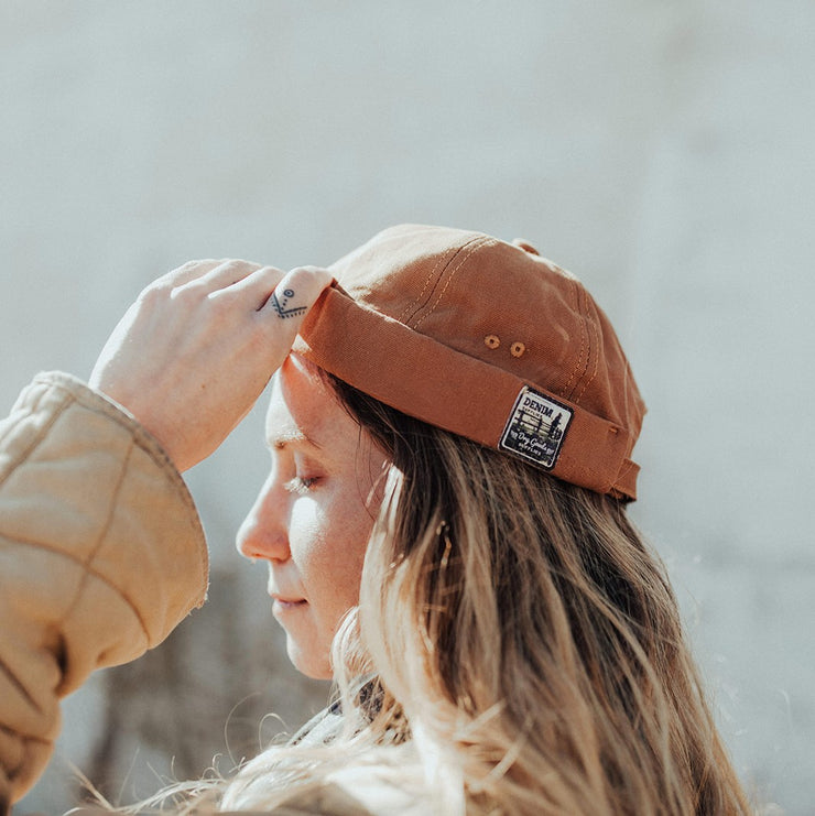 ORANGE NOBRIM BRIMLESS HAT FEMALE OR